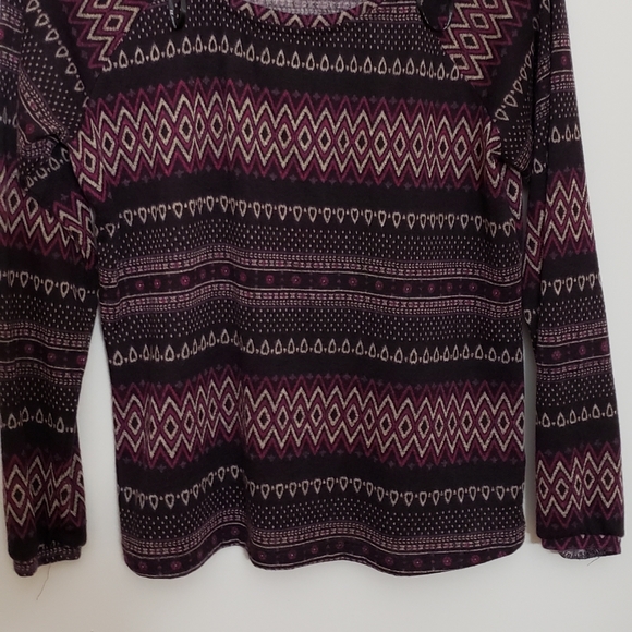 Gently used long sleave shirt - Picture 2 of 2